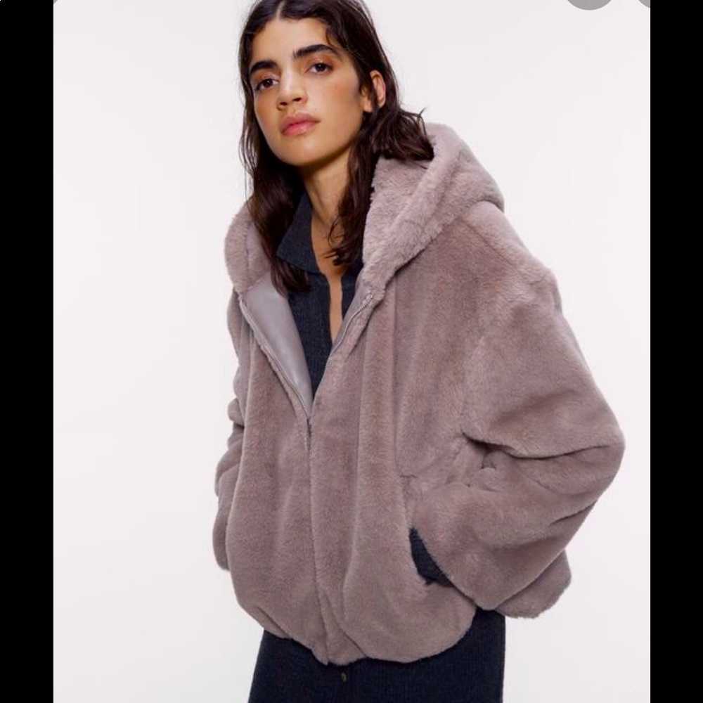 ZARA New Faux Fur Jacket in a beautiful grey/brown